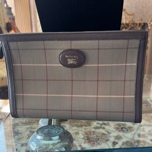 Burberry’s clutch  portfolio  Bag vintage